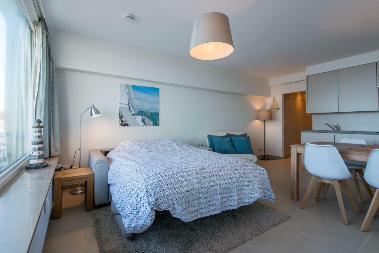 Cosy Studio With Sea View In Остенде Экстерьер фото